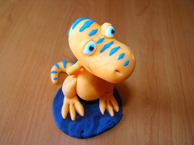 Buddy del Dinotren en fondant