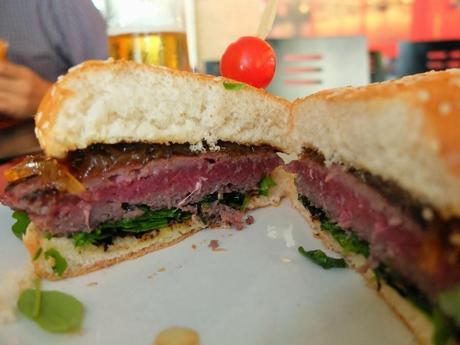 RICK'S: Hamburguesas con D.O. asturiana.