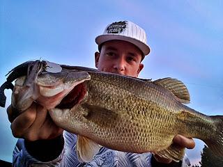 Tarde en el río.