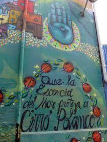 Mochileando por Chile. Día 9: Murales de Valparaiso y Playa de Quintay.