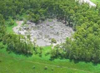 Cuidado con los depósitos subterráneos de …. ( lo que sea).
