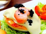 Huevos rellenos gambas mahonesa aguacate