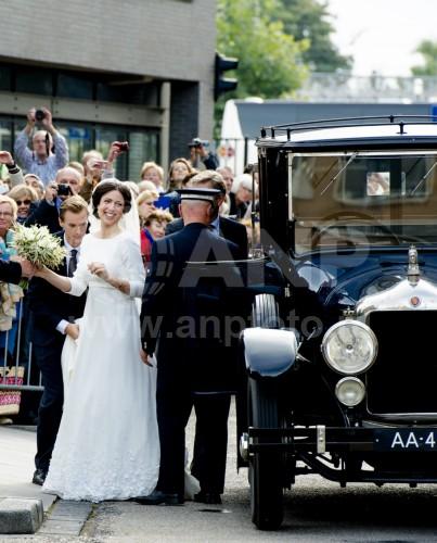 La boda de Jaime de Borbón y Viktória Cservenyák