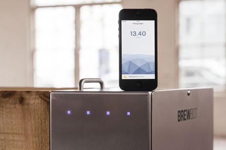 Brewbot :: máquina para hacer cerveza casera y controlada con el iPhone Brewbot :: máquina para hacer cerveza casera y controlada con el iPhone