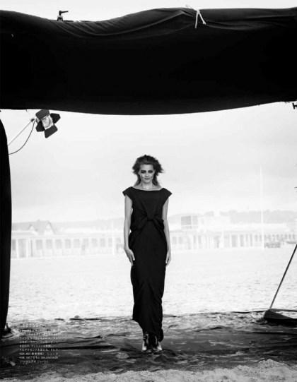 lindsey-wixson-by-peter-lindbergh-for-vogue-japan-october-2013