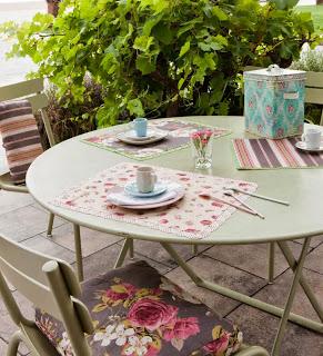 MÁS FLORES DE GÜELL-LAMADRID.