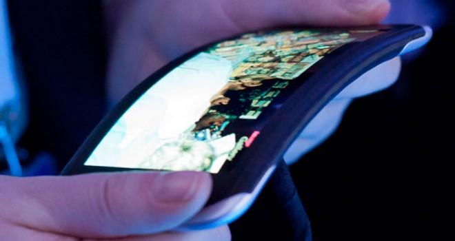 LG comenzará la producción en cadena del primer smartphone con pantalla flexible