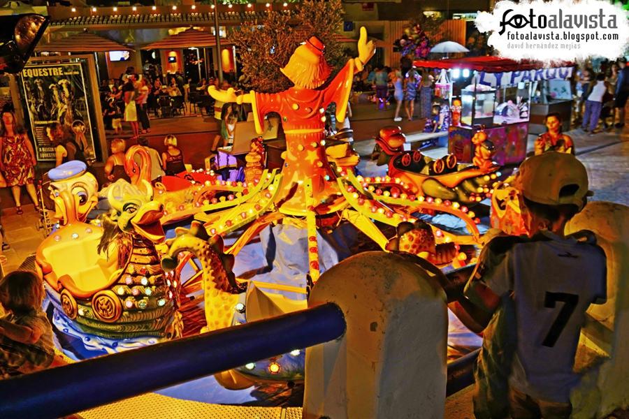 El siete mira al carrusel