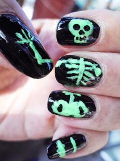 Manicura esqueleto radioactivo.