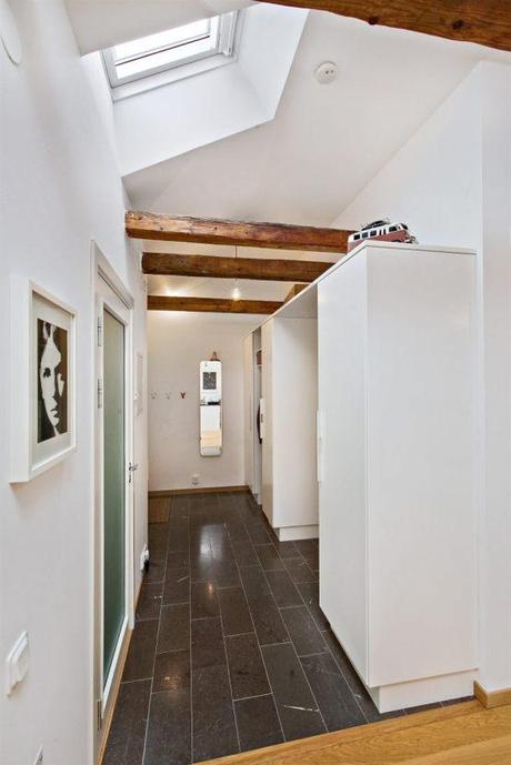 vigas en el techo tragaluces decoración interiorismo nórdico diáfano estilo decoración nórdico decoración nórdica escandinava decoración muebles de ikea decoración espacios pequeños decoración diseño interiores áticos diáfanos decoración áticos suecos decoración áticos blog decoración diseño nórdico 