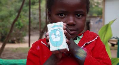 Olivia Soap: 20000 Pompas de Viaje Superlimpio y la solidaridad