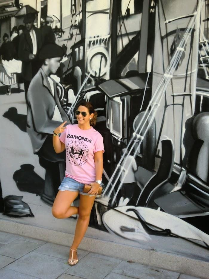 Ramones pink