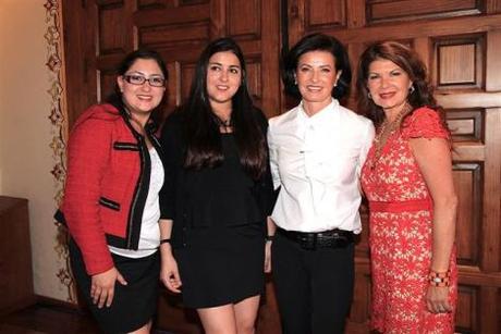 Miembros del Fashion Group International México, disfrutaron una esplendida tarde con Gaby Vargas Michelle Reyes, Nicolle Reyes, Gaby Vargas y Janette Klein