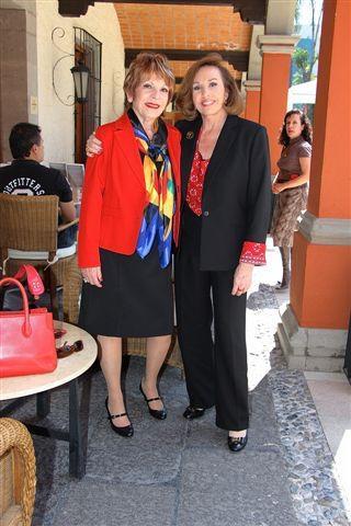 Miembros del Fashion Group International México, disfrutaron una esplendida tarde con Gaby Vargas Odette de Anda y Kena Moreno