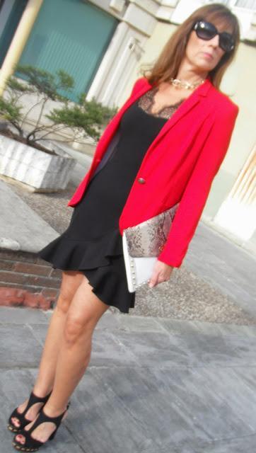 MIS LOOKS - ROJO Y NEGRO