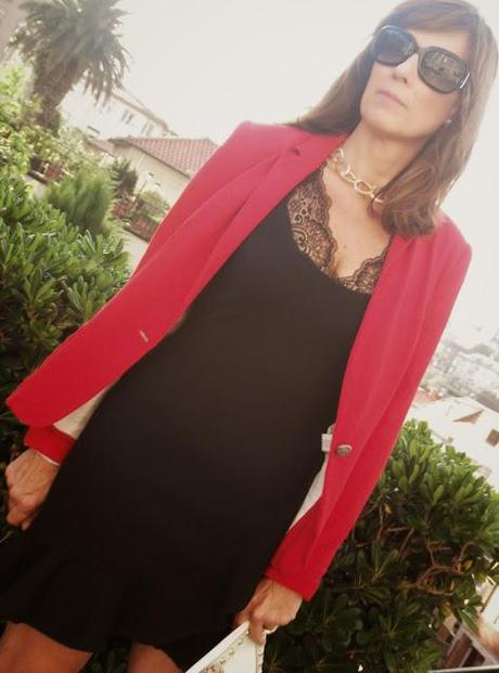 MIS LOOKS - ROJO Y NEGRO