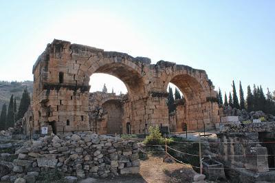 5ª etapa en Turquía: Hierápolis - Pamukkale - Afrodisias