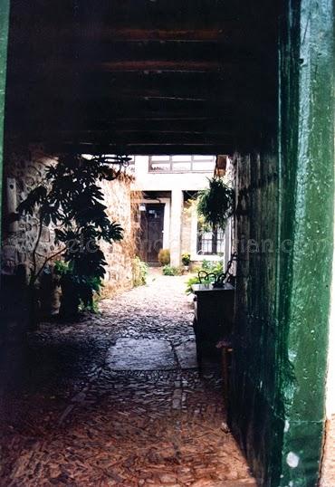 Castrillo de los Polvazares, el corazón del arriero leonés