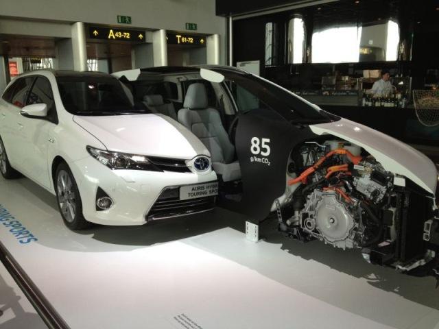 Novedad en coche híbrido con bajas emisiones