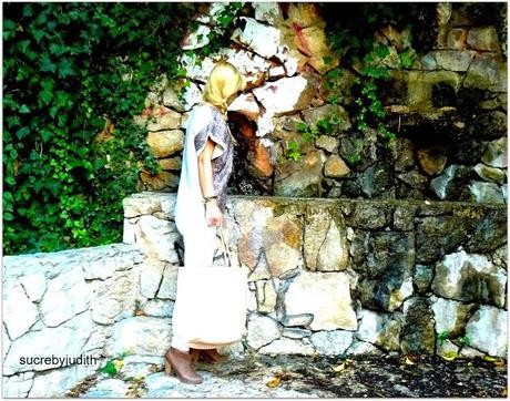 AUTUMN LEAVES BETWEEN AUTUMN LEAVES BETWEEN