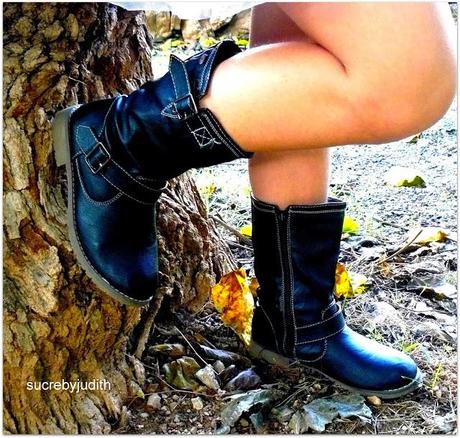 AUTUMN LEAVES BETWEEN AUTUMN LEAVES BETWEEN