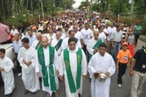 Licey al Medio marchan en reclamo de obras.