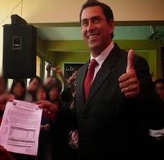 JAVIER ALVARADO MANDA A LLORAR AL RIO A SUS DETRACTORES…