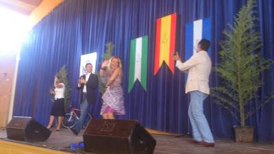 DE ESCENARIO EN ESCENARIO