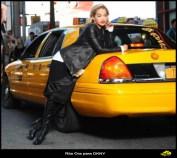 La firma DKNY elige a Rita Ora como imagen para su nueva campaña