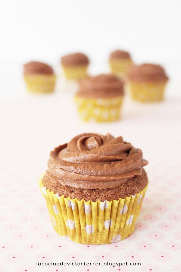 Cupcakes de chocolate.