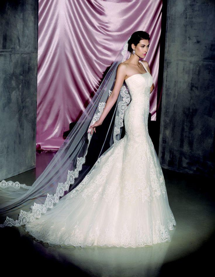 Colección 2014 #LowCost #NoviasCira #Sevilla Ninguna #Novia sin traje desde 799€ a 1299€ Si no tenemos tu talla, la confeccionamos en 90 días. Edición limitada. www.noviascirablog.es www.Facebook.com/Noviascira