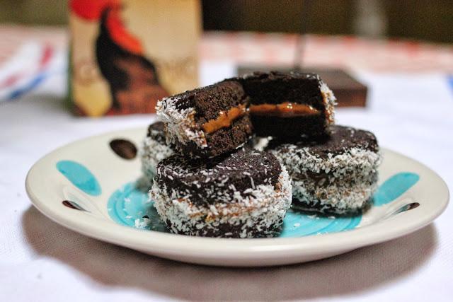 Alfajores de algarroba y dulce de leche para festejar el Día del Dulce de Leche!