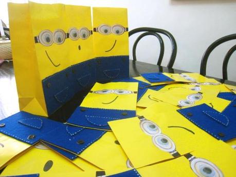 Bolsitas minion para fiestas de Inma - Monomico Crea adornos minion