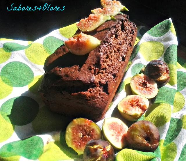 BIZCOCHO DE CHOCOLATE CON HIGOS ..........