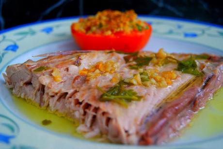Ijada de Bonito con Refrito y Tomate a la Provenzal Ijada de Bonito con Refrito y Tomate a la Provenzal