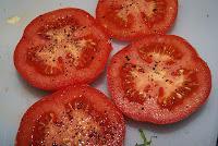 Ijada de Bonito con Refrito y Tomate a la Provenzal Ijada de Bonito con Refrito y Tomate a la Provenzal