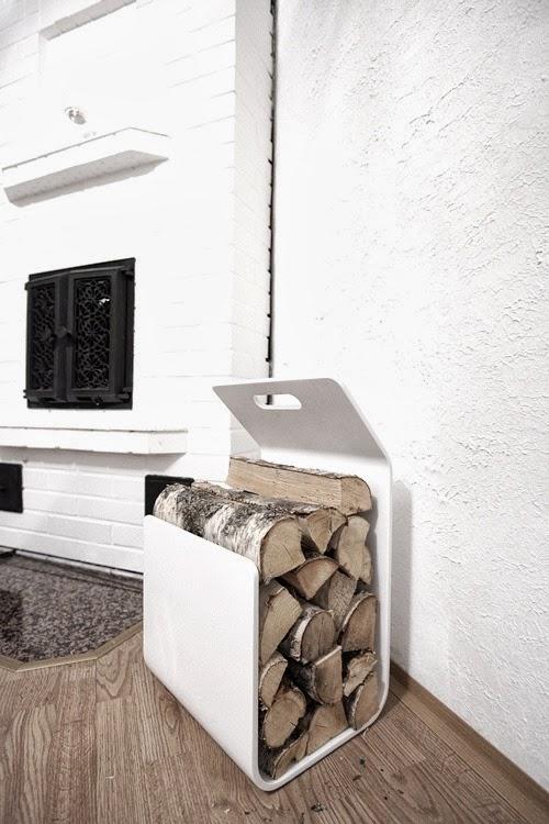 Con la leña en casa