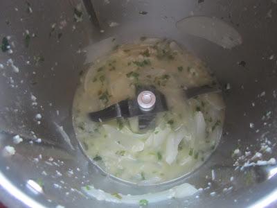 Pollo en salsa de cebolla