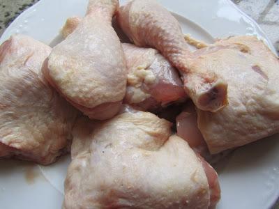 Pollo en salsa de cebolla