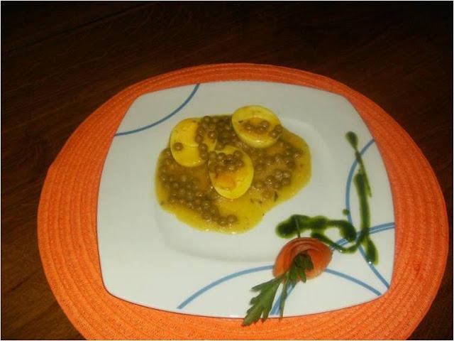 HUEVOS  DUROS  EN  SALSA