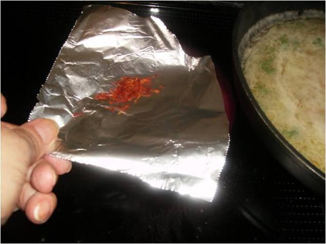 HUEVOS  DUROS  EN  SALSA