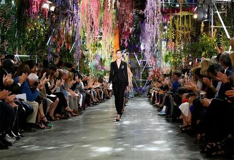 The hanging gardens creation process for Dior Spring 2014 fashion show
