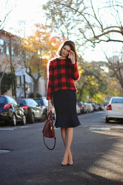 STREET STYLE INSPIRATION; THE PENCIL SKIRT.-