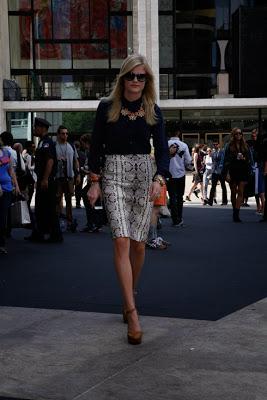 STREET STYLE INSPIRATION; THE PENCIL SKIRT.-