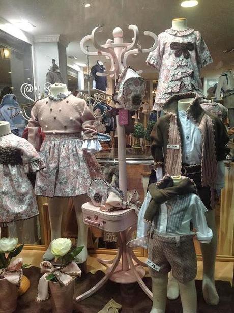 MIL VESTIDOS CON LA MISMA TELA!! ¿Os gusta?