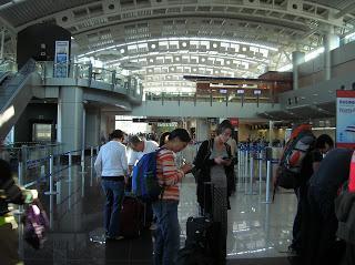 Aeropuerto Juan Santamaría, San José,  Costa Rica, vuelta al mundo, round the world, La vuelta al mundo de Asun y Ricardo, mundoporlibre.com