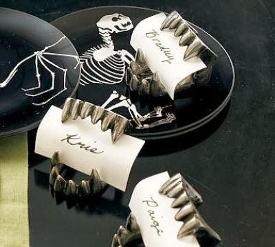 A poner la mesa para Halloween