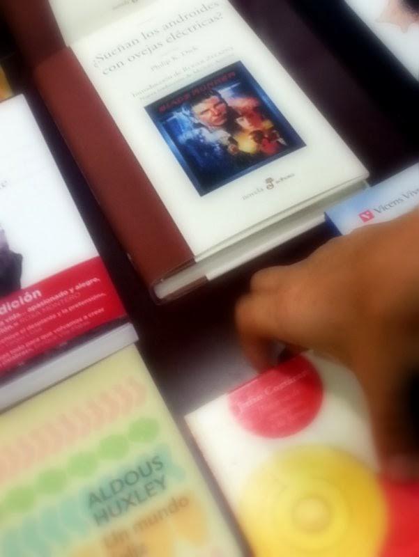 TUSITALA: DONDE LOS LIBROS NOS ESPERAN