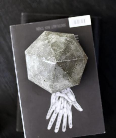 DIY: CONCRETE DIAMOND