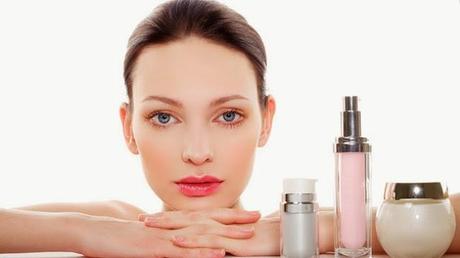 HÁBITOS IMPRESCINDIBLES PARA UNA PIEL DEL ROSTRO RADIANTE